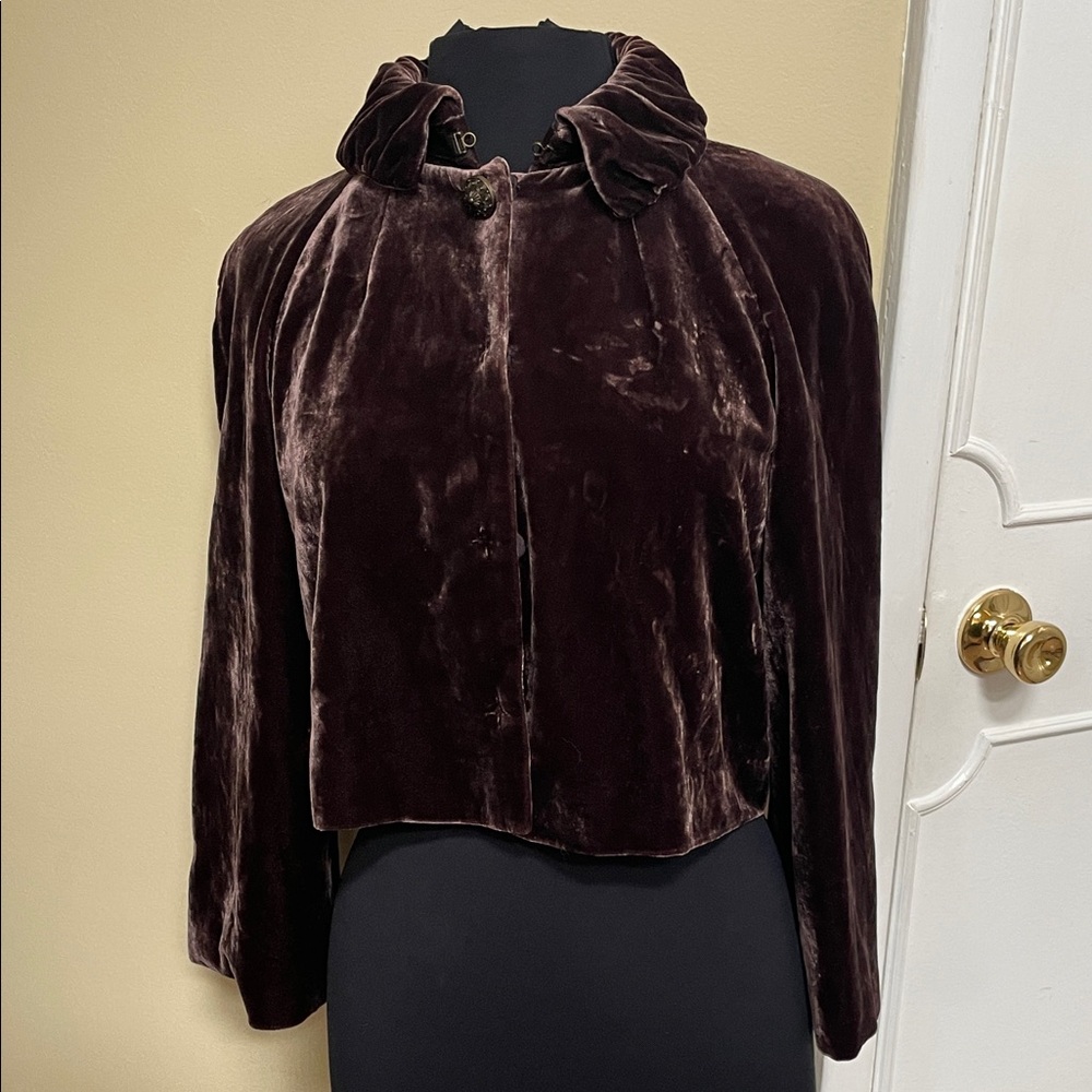 New Saks fifth ave Brown Velvet Capelet Jacket with silk lining size L